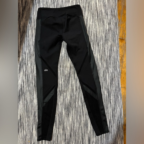ALO Epic High Waist Leggings -Black - XS - Picture 2 of 10